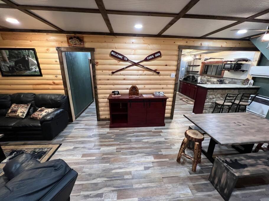 Cubs Den - Hot Tub- Walk To Lake- Fire Pit - Kayaks Oakland Exterior photo