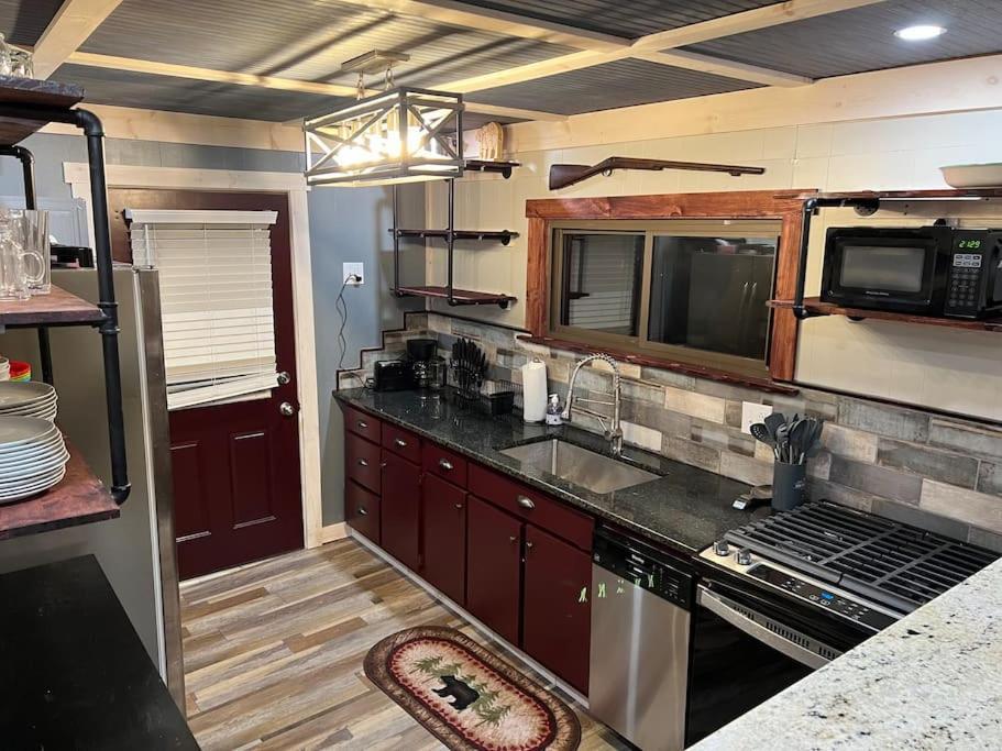 Cubs Den - Hot Tub- Walk To Lake- Fire Pit - Kayaks Oakland Exterior photo