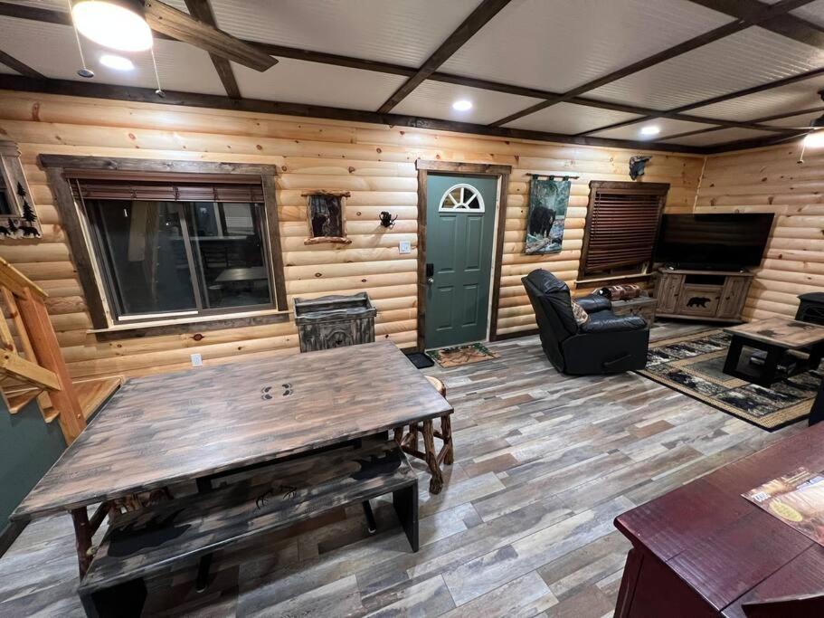 Cubs Den - Hot Tub- Walk To Lake- Fire Pit - Kayaks Oakland Exterior photo
