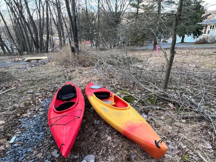 Cubs Den - Hot Tub- Walk To Lake- Fire Pit - Kayaks Oakland Exterior photo